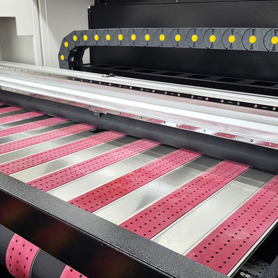Máquina imprimindo ondulada de Digitas da imprensa para a impressora a jato de tinta da única passagem da venda